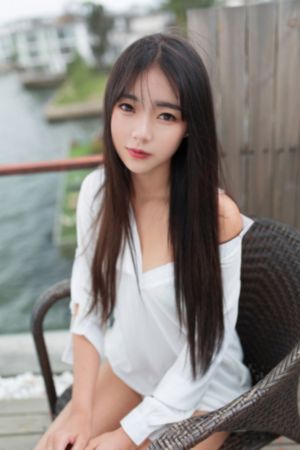 被滋润的少妇疯狂迎合_BD英语在线视频播放
